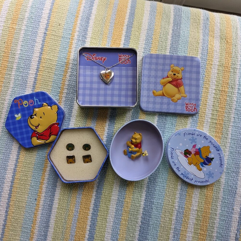 ⭐Vintage Y2K Winnie the Pooh Locket, Clip on Earrings & Pin